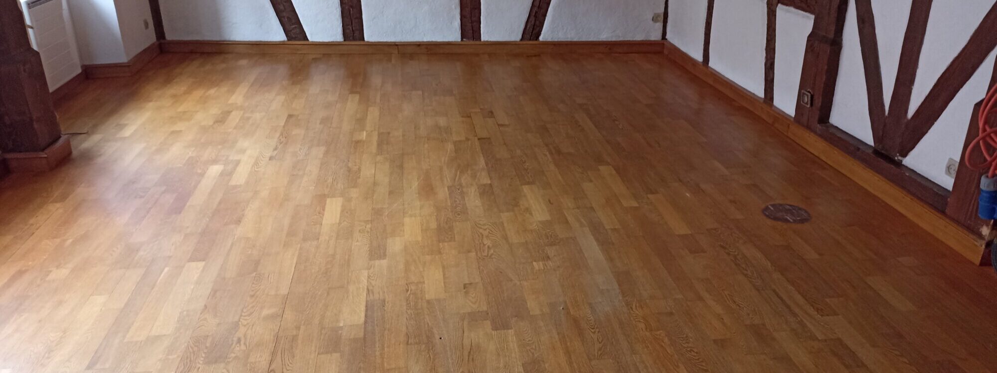 PARQUET HADOL AVANT 6 2000X750 | Solesca Comment repérer un parquet qui a besoin d’une rénovation urgente ? Sélestat